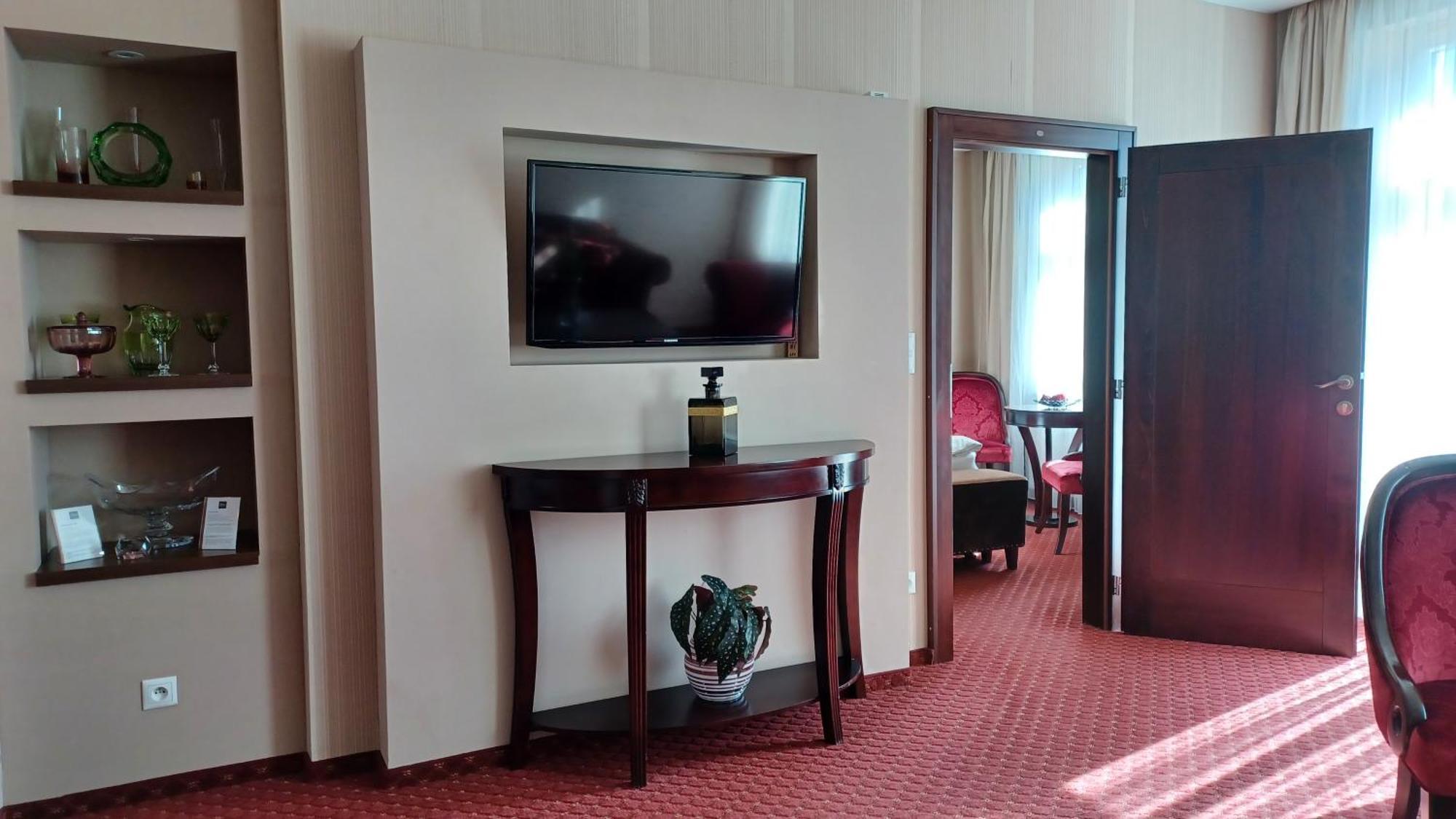 Hotel Dvorana Карловы Вары Экстерьер фото