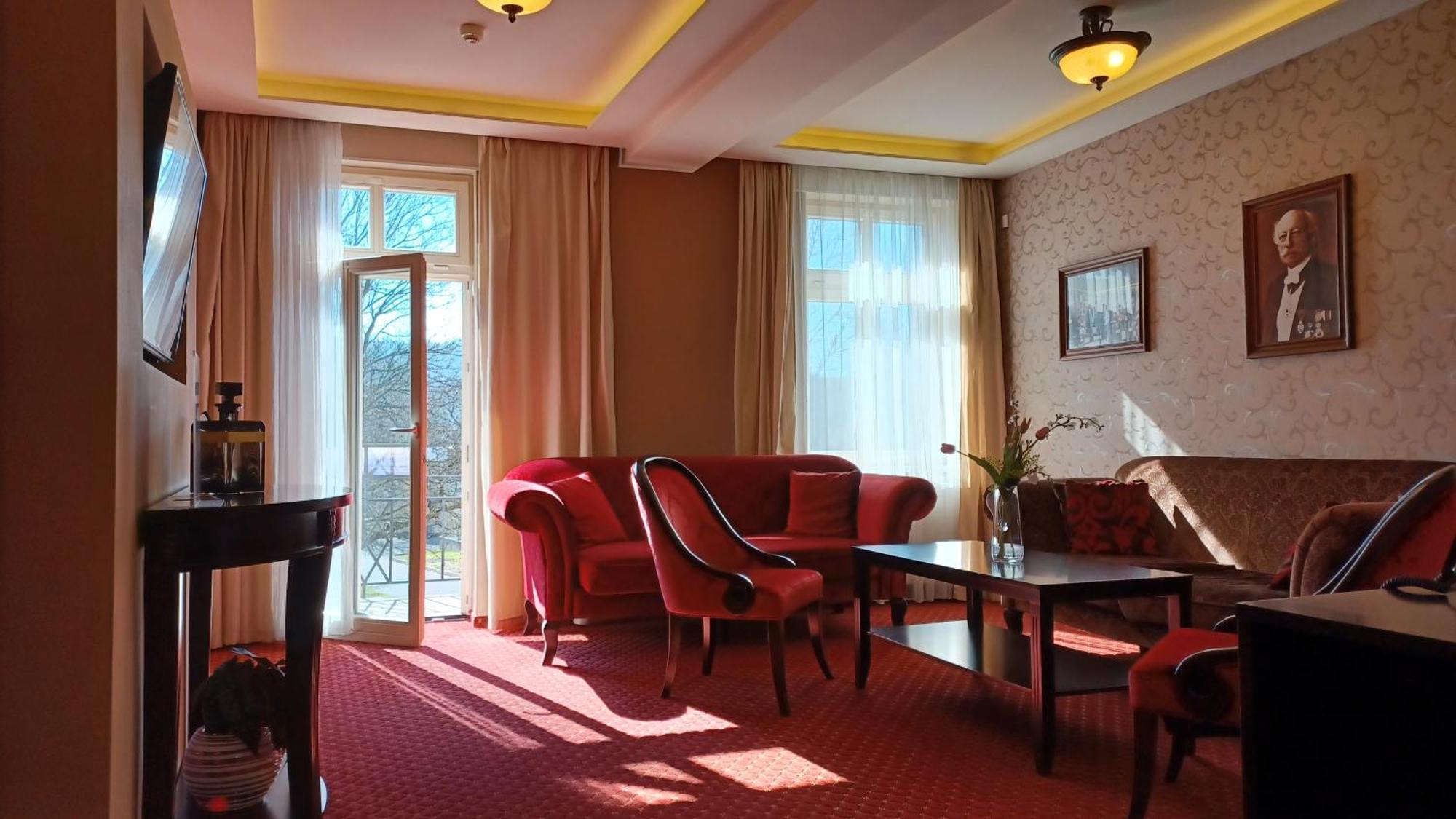 Hotel Dvorana Карловы Вары Экстерьер фото